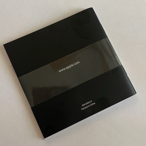 Apple TV.3rd Generation Media Streamer A1469 with Remote & Box (No Power Cord) - Picture 6 of 11